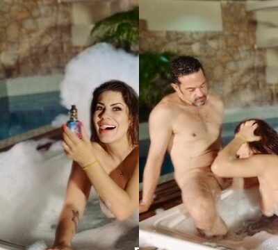 Mujer chupando el pene de un hombre rico en el jacuzzi