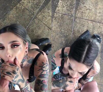 Esta mujer ardiente y gótica le chupó la polla dura