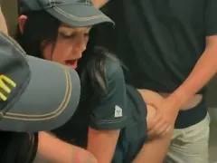 Empleados de Mc Donalds teniendo sexo caliente en el baño