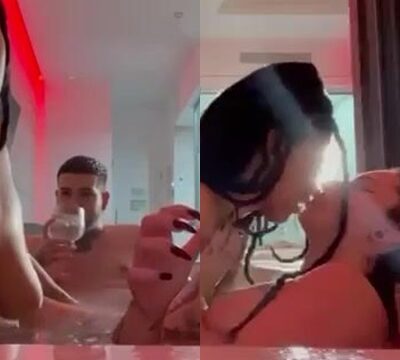 Hombre rico teniendo sexo con mujeres hermosas en la bañera