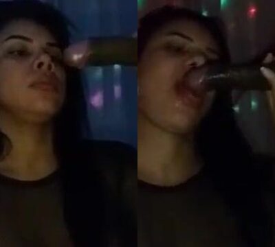 Puta traviesa tragando pene mojado