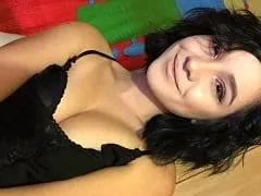 Mujer Grabó un Vídeo Casero Machacando la Polla del Empresario y Gimiendo de Placer