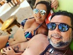 Deliciosa y traviesa esposa se exhibe, chupando a su marido y follando en compilación