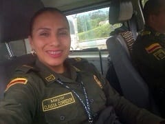 Mujer Muy Traviesa La Policía Colombiana Le Chupó El Coño A Su Comandante Y Se Le Subió A La Polla Pero El Vídeo Amateur Acabó Filtrándose