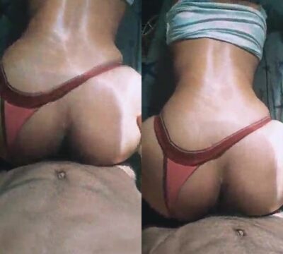 Mujer traviesa a cuatro patas dando su delicioso coño
