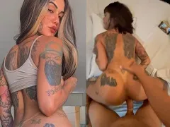 Mujer follando a cuatro patas y gimiendo como una loca
