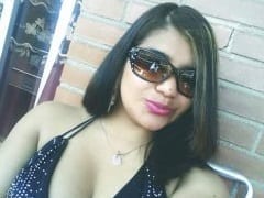 Otro video amateur brasileño muy excitante con esta esposa