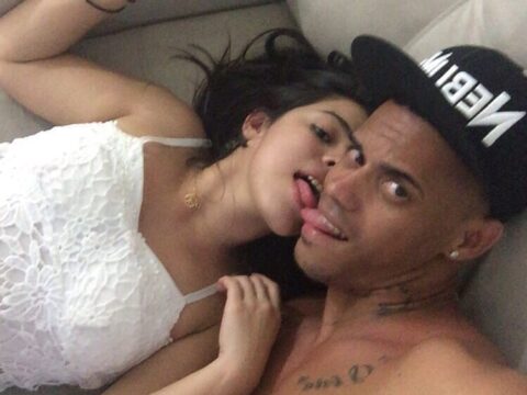 Pequeña fiesta de MC Fumaça con nueva chica caliente y amigo en AP en Recreio – RJ