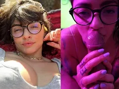 Julice haciéndole una deliciosa paja a su novio