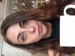 Delightful Nymphet Playing Un Handjob Para Su Novio Hasta Que Él Cums En Su Mano