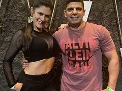 Tiene sexo con su marido en una casa columpio