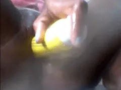 Amateur caliente del noreste se llena el coño con talco Barla y lo filma para su novio