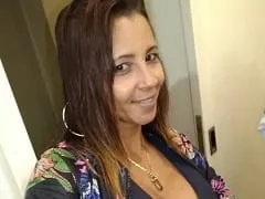 La traviesa Suzy Anderson fue a una fiesta Swing y se la chuparon hasta ponerse cachonda