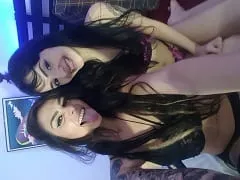Dos traviesas strippers, Participaron en el Fifa Strip del canal del Youtuber se desnudaron en una tarrina de Nutella