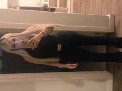 Otro video de Sabrina Rabanne bailando muy caliente y mostrando su perfecto cuerpo desnudo