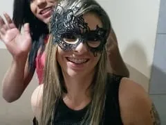Esposa traviesa de São Paulo llevó a una mujer trans al motel y le hizo un trío a su marido