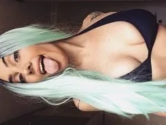 Graba Videos Caseros Chupando a su Pareja y Mostrando su Delicioso Cuerpo