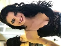 Que trabaja como escort grabó un vídeo casero mostrando su sensacional cuerpo