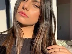 La ex actriz porno en sus mejores momentos recibiendo una paliza en la cara y en el coño