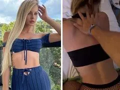 Sabrina De Martini maravillosa rubia dando su culo a cuatro patas
