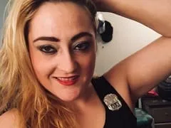 Chupado La Polla De Su Novio Con Presión Haciéndole Locamente Cachondo Mientras Hacía Un Vídeo Porno Casero