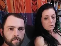 Hizo una mamada espectacular a su novio Junior y el tío grabó un vídeo porno de ese oral cachondo con muchas guarradas caseras