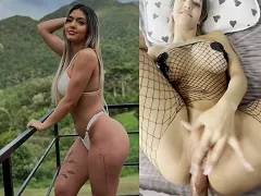 Famosa rubia de job gaucha vistiendo lenceria de encaje y dando un show de sexo anal casero