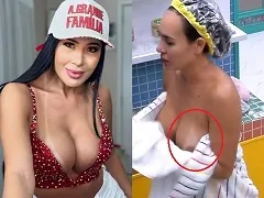 Desnuda pagando tetas y enseñando su precioso culo
