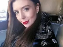Scrumptious White Clarissa de Balneário Camboriú – SC se la chupó a su marido despacio y con talento mientras él grababa