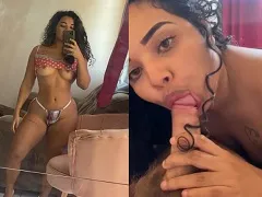 Chupando la polla de su novio con gran talento
