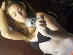 Chupó la polla de su novio con gran talento y él filmó la deliciosa mamada