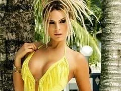 Sale a la luz un vídeo de Snapchat en el que la paniaguada Fernanda Lacerda (Mendigata) envía desnudos a su lista de amigos en la aplicación