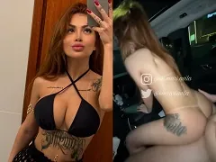 Pelirroja del curro cumple el sueño de fan de taxista y se lo folla en el coche de madrugada