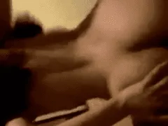 Filtran en WhatsApp un vídeo casero de una sexy profesora argentina follándose a un alumno