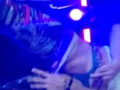 Flagra Amateur Brasileña de Super Hottie Bailando Funk en el Baile Carioca y Mostrando su Coño
