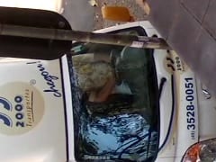 En plena Avenida Brasil JJ 2000 Transportes conductor comienza a masturbarse dentro del camión pero es pillado – Amateur